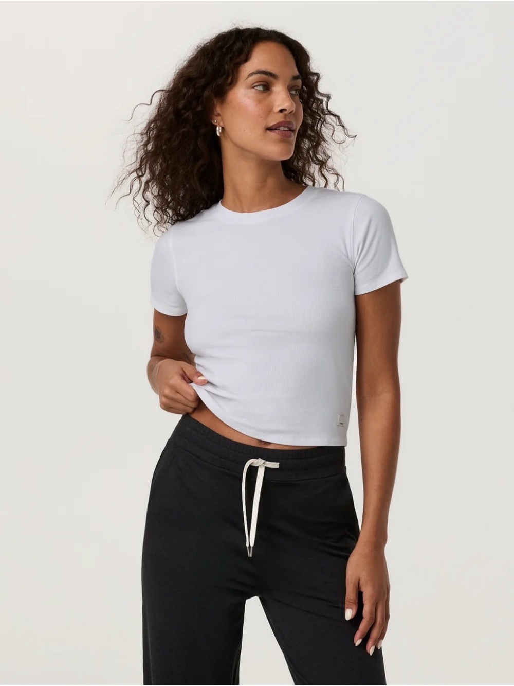 Vuori Pose Fitted Tee